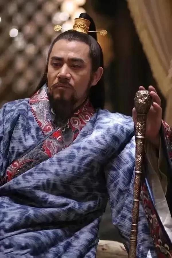 拿《大明王朝1566》来比拟如今的漂亮国，可以一目了然。犹太国际金融资本相当于嘉