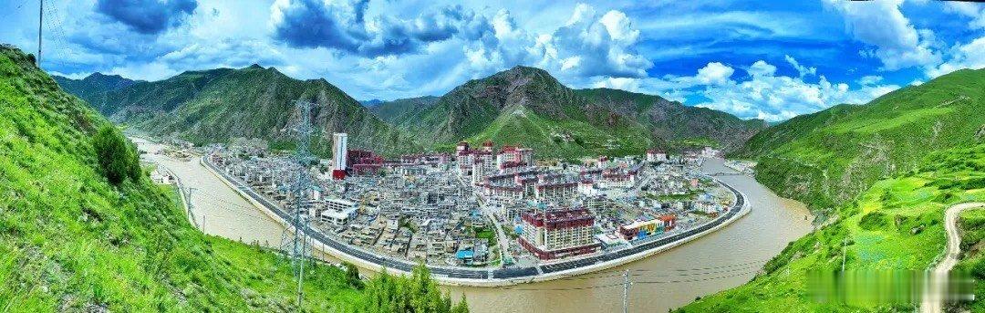 看见新西藏新面貌《看见西藏》让我们看到了西藏的风景和人文特色是如此的棒，它就像一