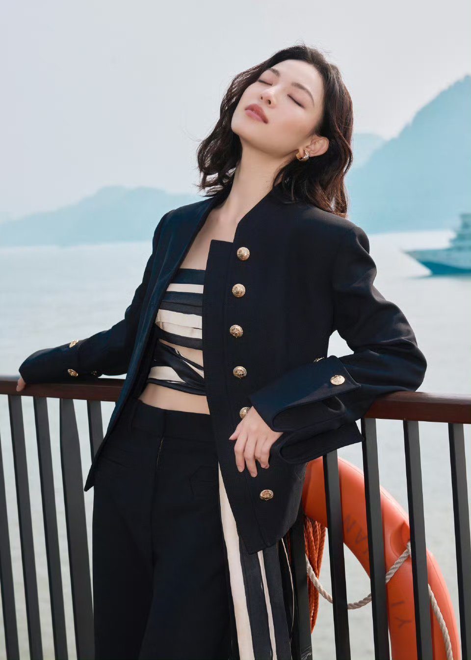 钟楚曦～～钟楚曦[超话]钟楚曦明星同款 ​​​