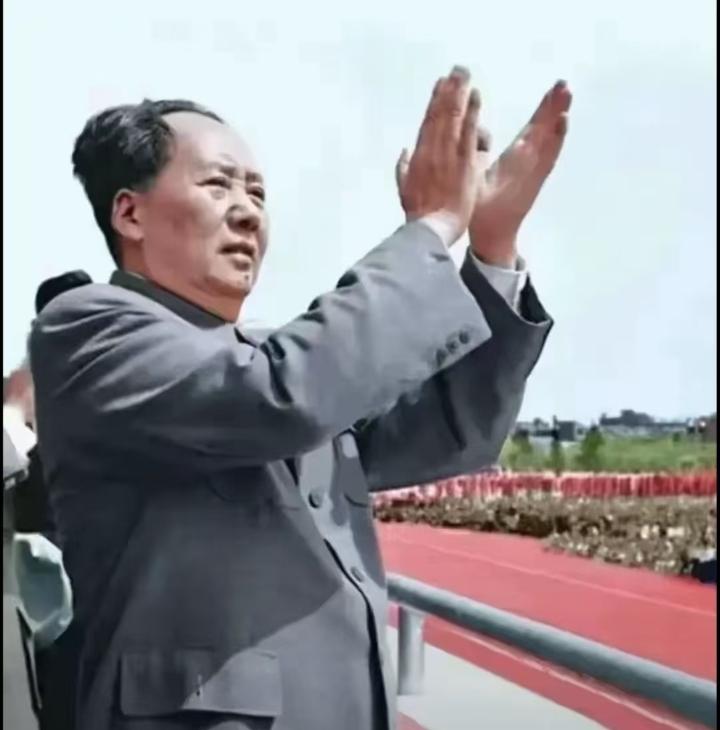 为何无数英才甘愿追随毛主席？叶剑英一席话，道破了最核心答案。

很多人在读近现代