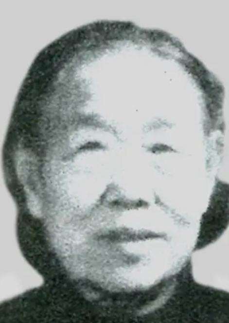 [微风]1956年，毛主席在怀仁堂看戏，突然停下来问周恩来一句：“恩来，刘嫂子在