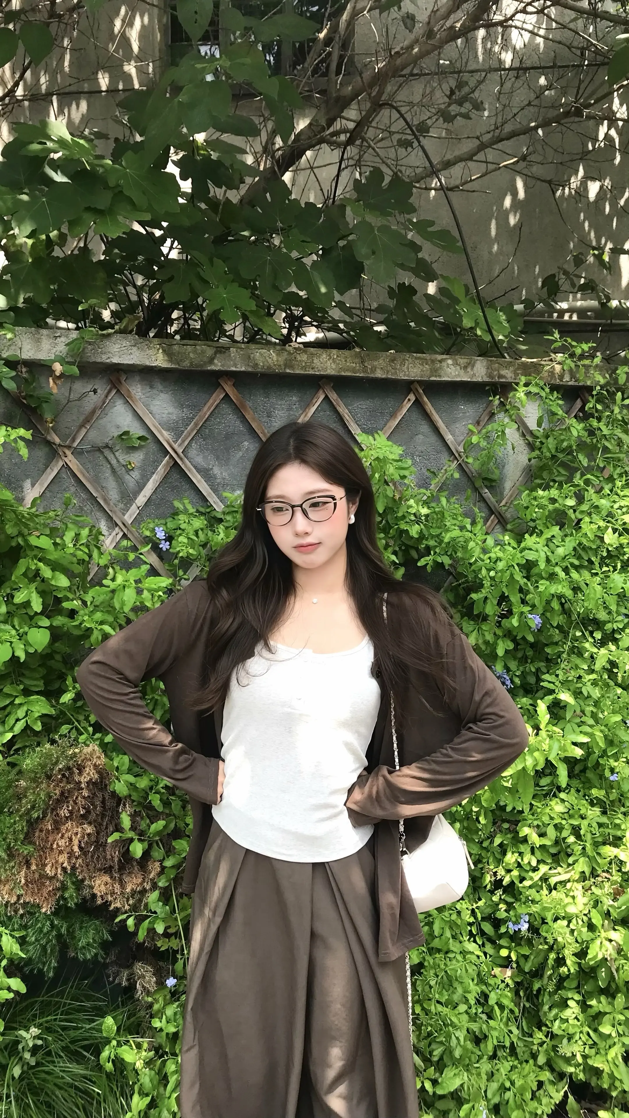 阳光缓缓弥漫整个午后