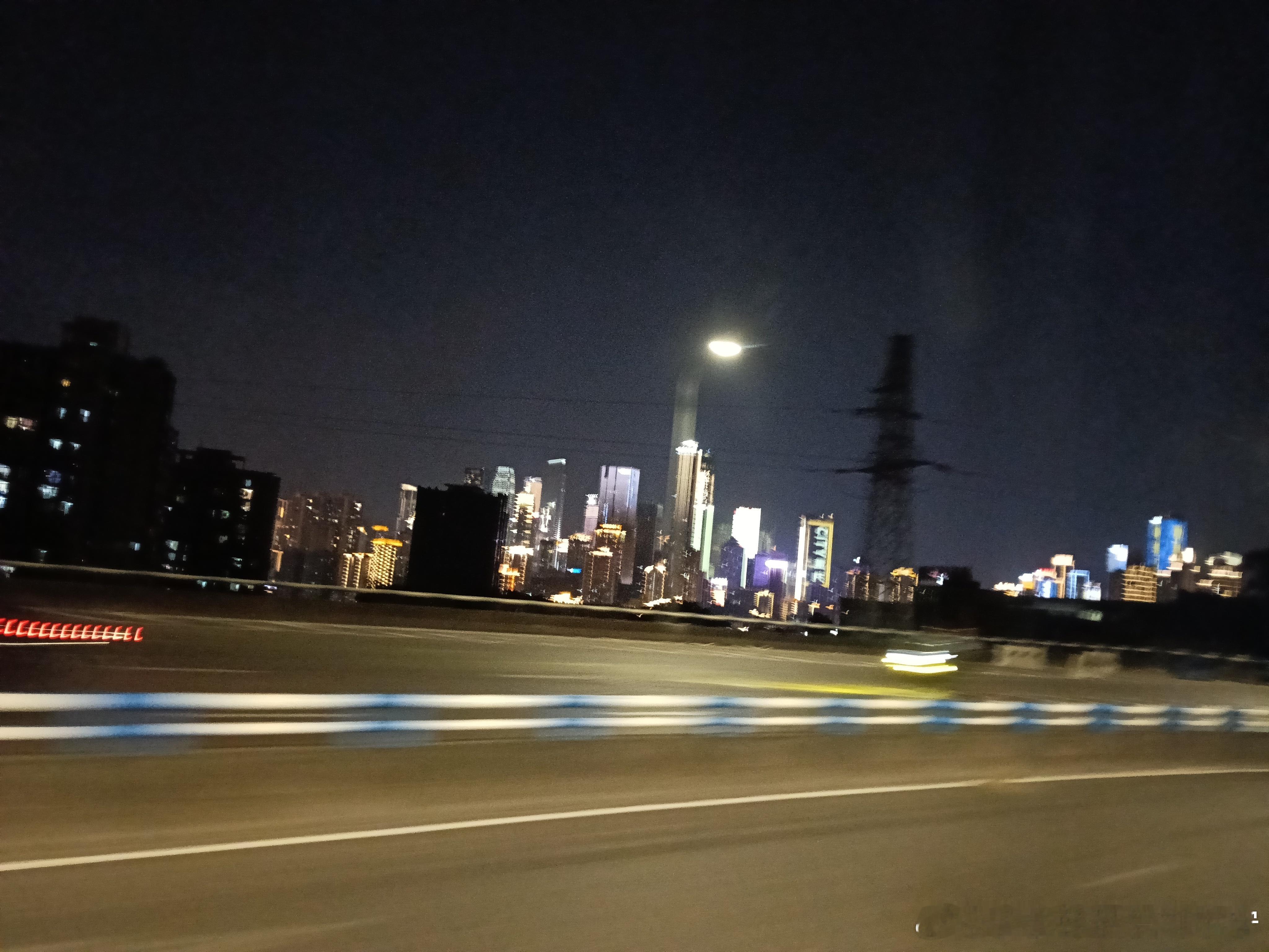 一闪而过的夜景 ​​​