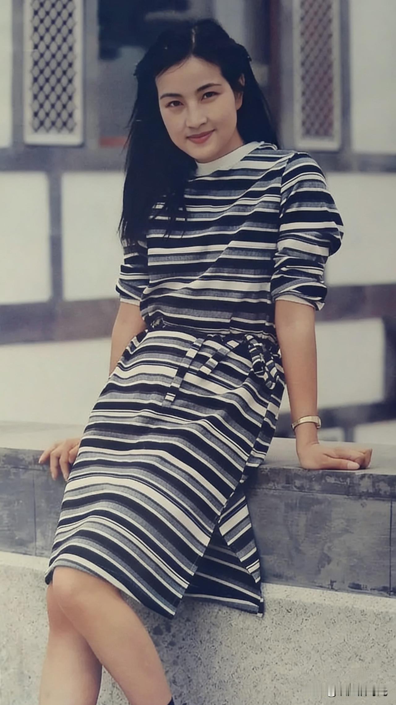 刘晓庆说现在娱乐圈很多小花让她挺惋惜的。

她认为演员应该有自己的特点、有个性。