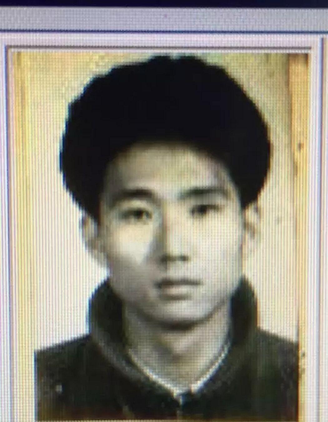 1995年，广东一高干子弟杀死银行运钞员，劫走1500万现金，此后他隐姓埋名21