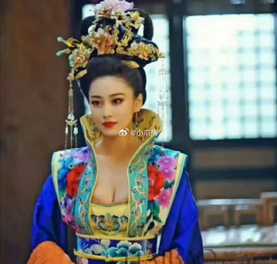 据说当时武媚娘传奇播到一半，被拉回去要求整改..... 