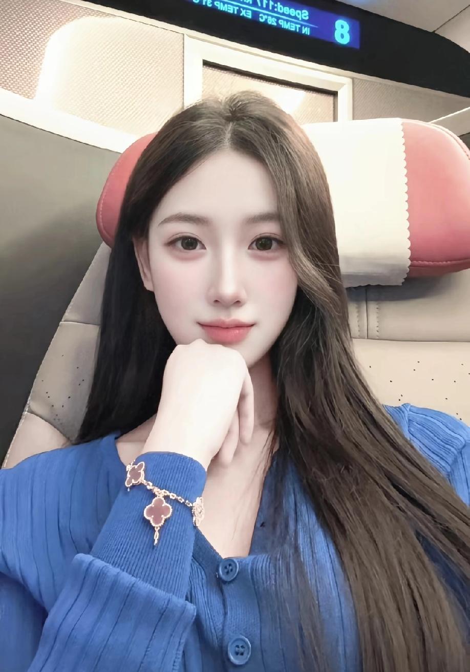 甜美丽质，白皙温柔，极致吸引异性的眼光吧甜清纯美女 粉嫩颜值 柔美容颜 什么样的