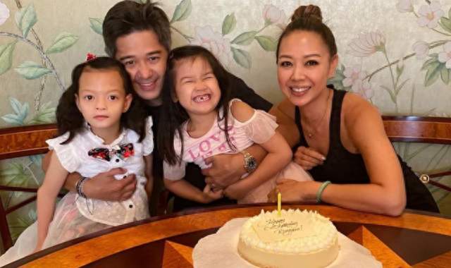 49岁钟丽淇突入ICU！丈夫回应含糊，本人发声惹人心疼