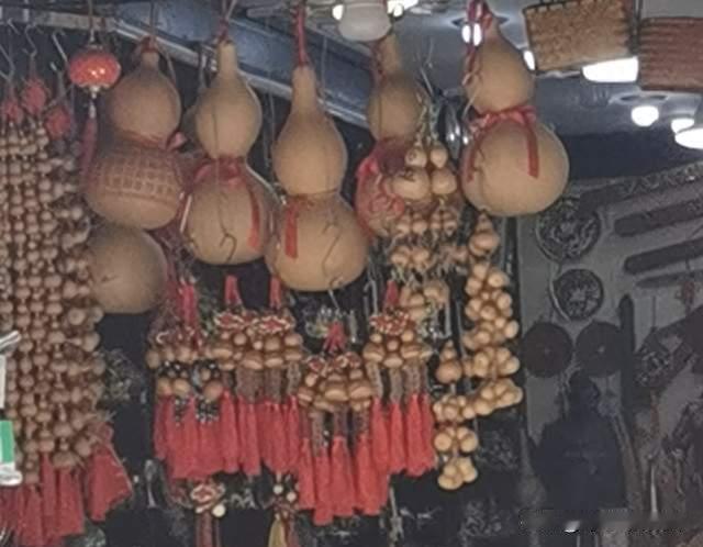 病房真实一幕：脑血栓女子苏醒痛哭，没人管我，到场是分开的前夫