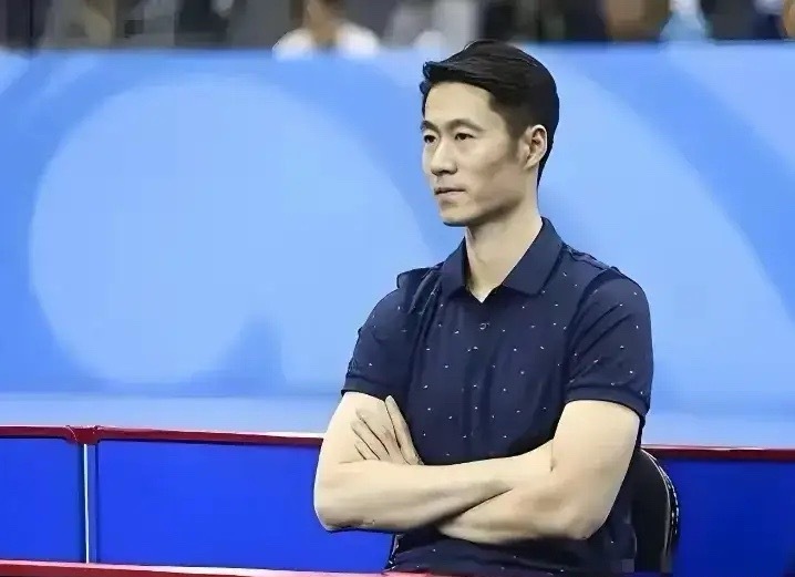 王励勤主席坐不住了！不仅仅是因为林高远/林诗栋1-3高承睿/林昀儒，包揽五项冠军
