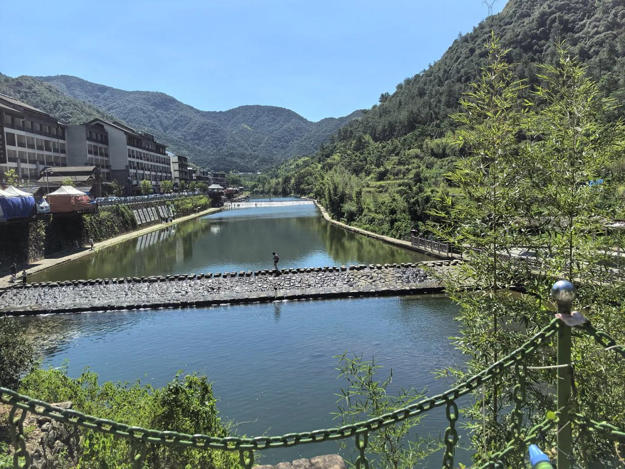 副处黄金年龄是35-39岁。最早的副处，有30岁的，最晚的副处，却很少超50岁的