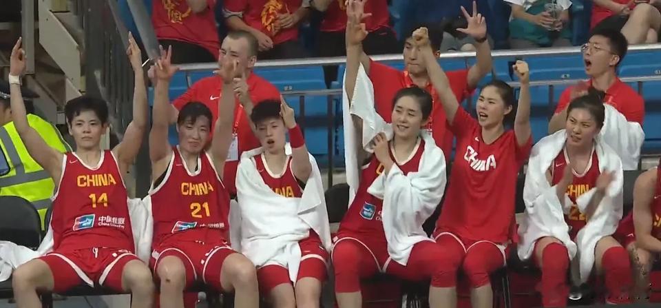 【中国女篮再胜日本，王思雨斩获最高分】
合肥站女篮热身赛，中国队93-61再胜日