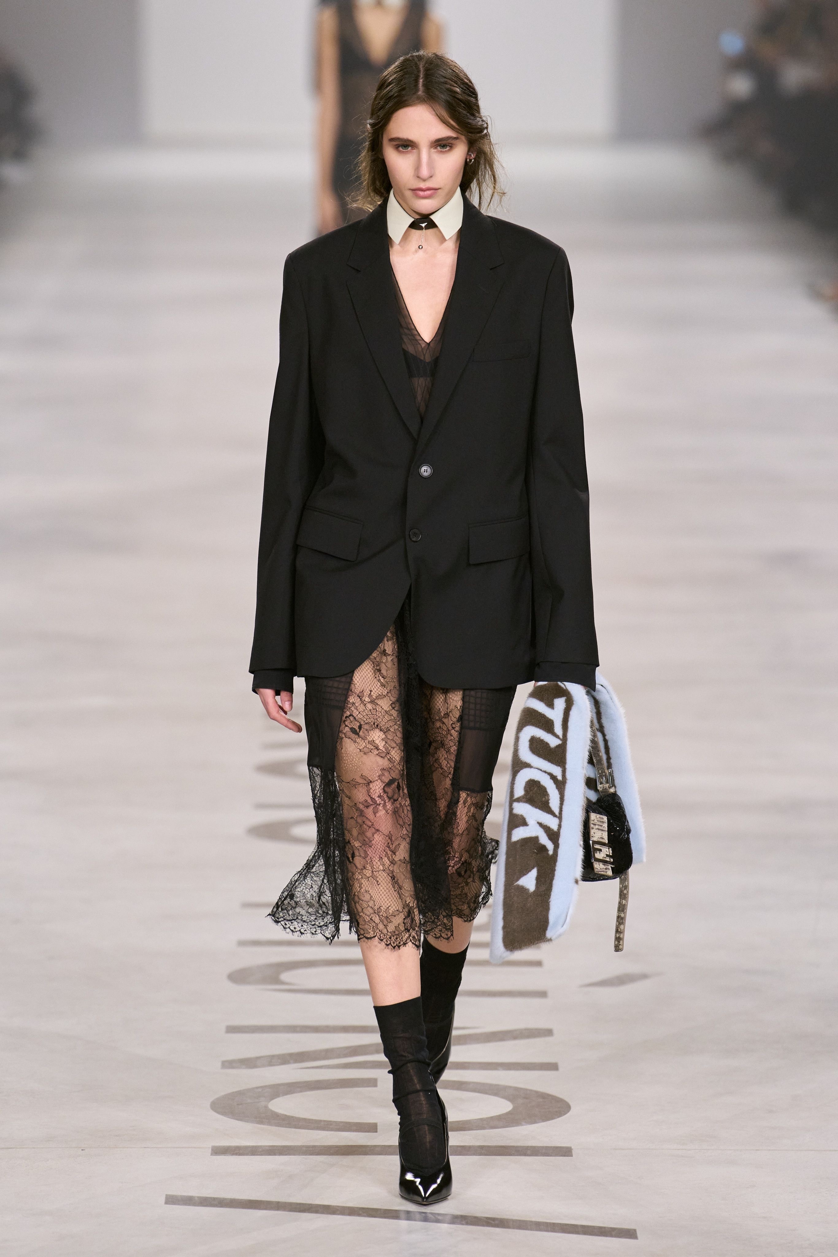 唐嫣｜FENDI 2026秋冬高级定制时髦代言人来啦！唐嫣身穿 FENDI 20