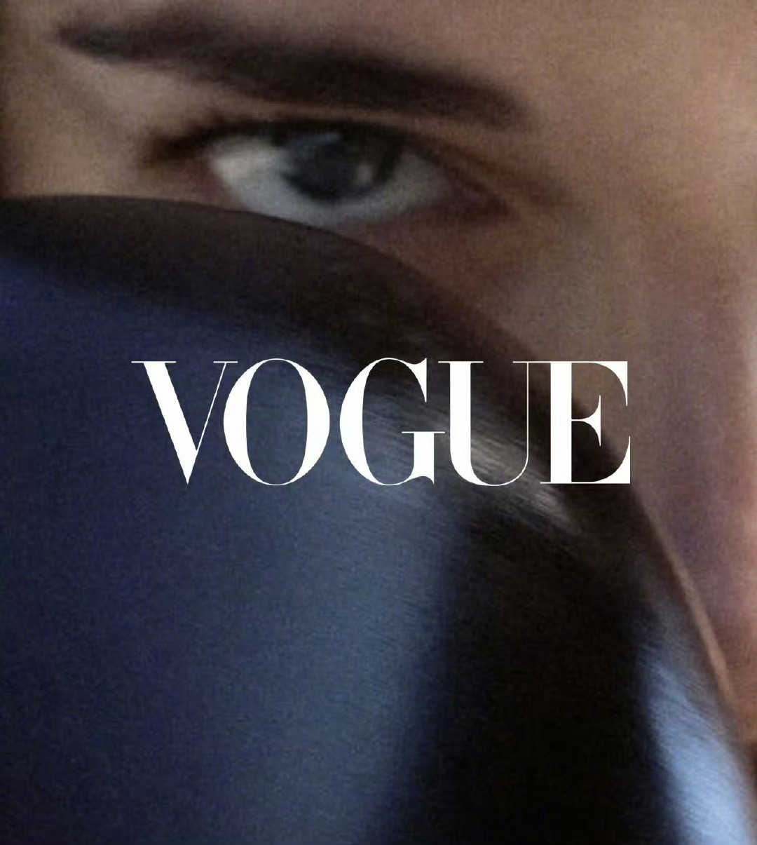 《服饰与美容VOGUE》 2025.07月刊是超模Adriana Lima 🖤