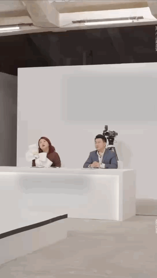#杨天真打码企划书##杨天真面试#天呐杨天真面试现场我已经感受到满满的压迫感了[