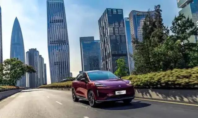 670高阶智驾版上市 售价22.99万元
日前， 昊铂HT（ 参数 | 询价 ）