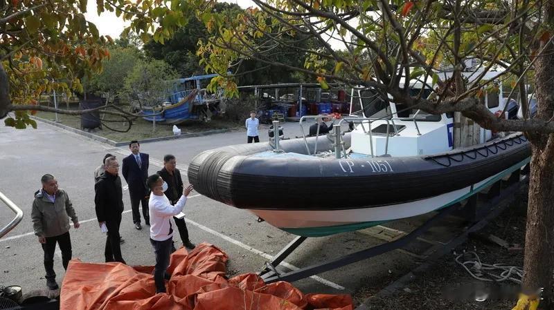 网传10艘大陆渔船报复撞击台海巡船，小伙伴们开始欢呼雀跃，台当局证实：假消息！相