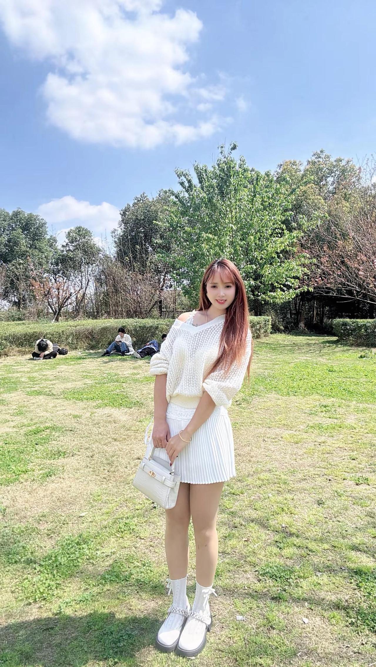 都是参与柴米油盐的人，谁容易呢，谁不累呢，哪个人不想让家人过上大小都欢喜的生活呢