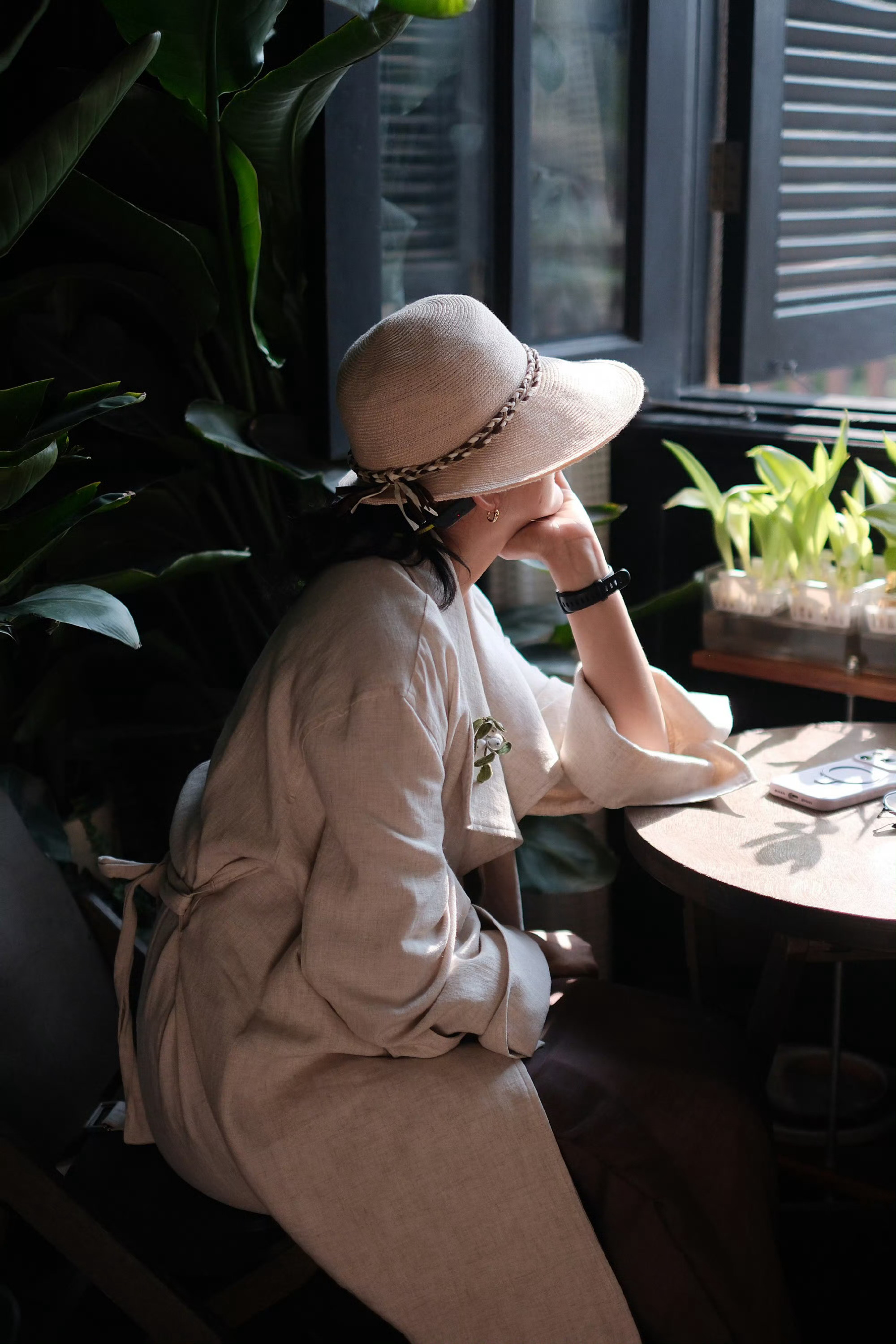 不矛盾的事物里，其实没有爱。爱，既是合一，也是整合矛盾。———《半山文集》 