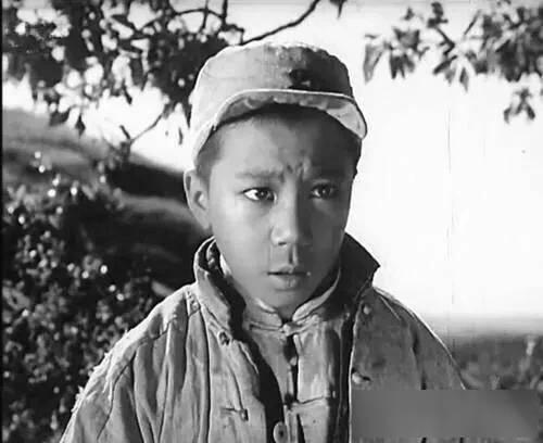 1943年，为了给伤员治伤，16岁小战士跑到了地主家，请求地主给些药品，却遭拒，