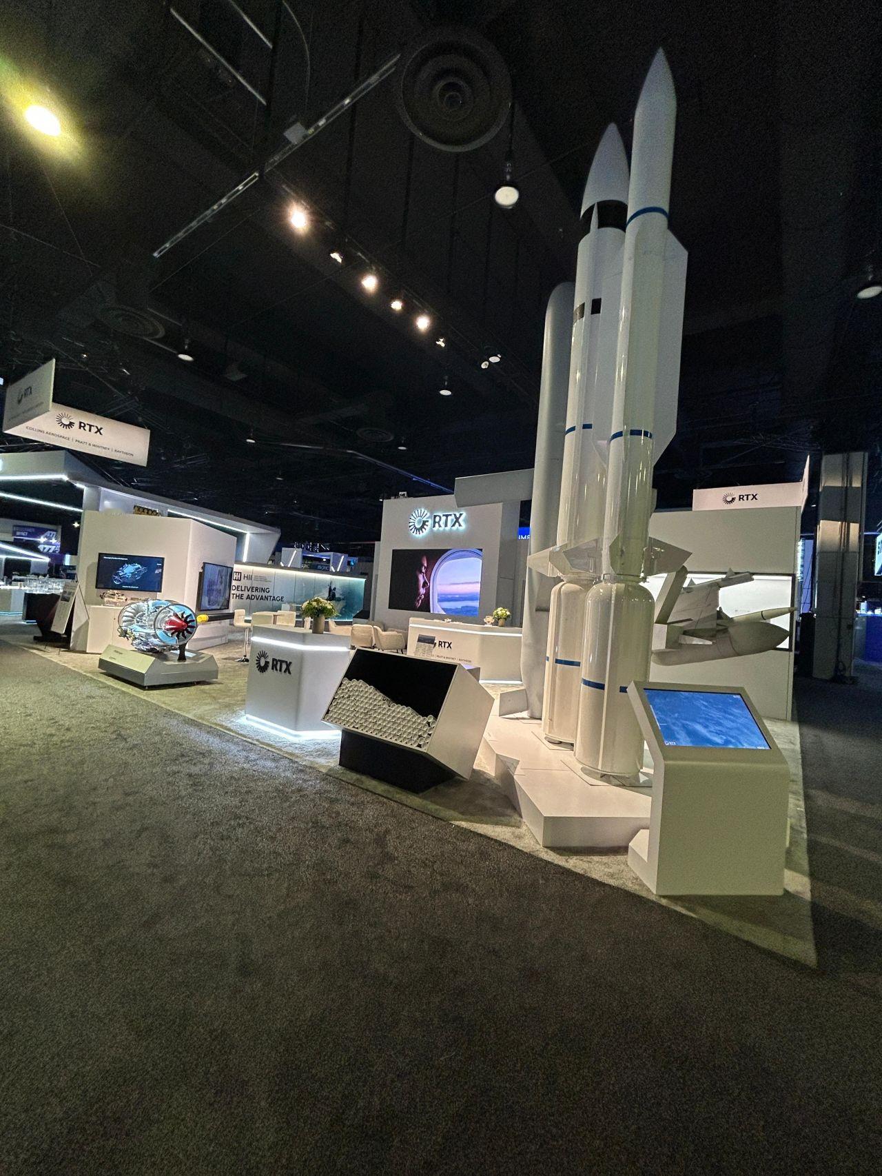 中外舰闻 帝国🇺🇸SAS 2026防务展上展出的RTX“全家桶”（全尺寸模型