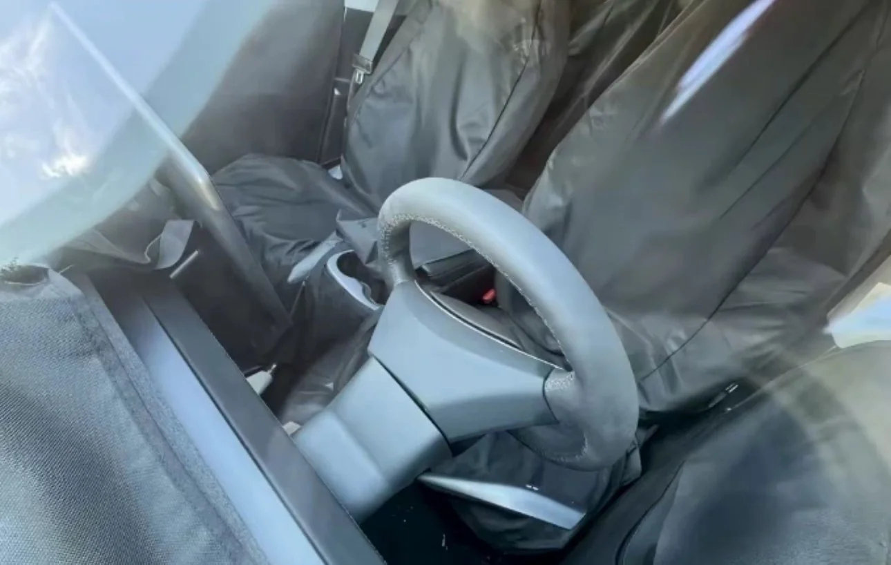 特斯拉下半年那款平价版 Model Y，挺聪明，拿全球爆款车型“外壳不变”，阉割