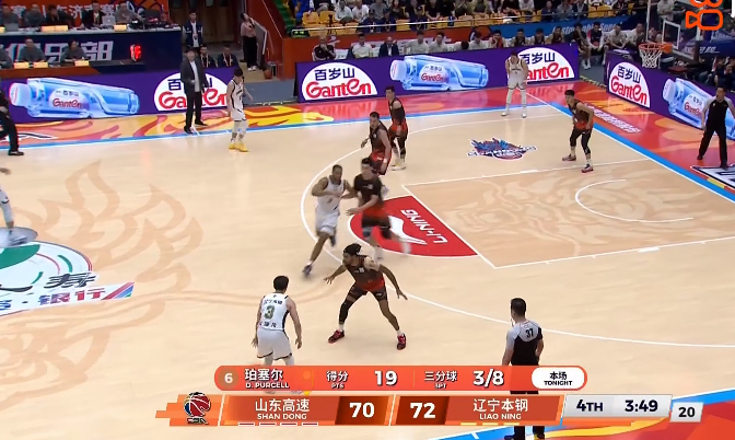 这场球的输赢也是影响很大的，一场顶2场，而且会影响最后排名。山东男篮vs辽宁男篮