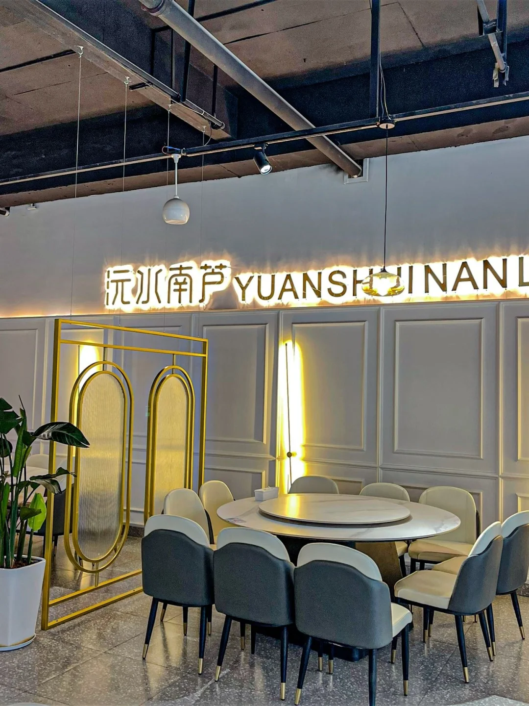 在昆明！！吃小龙虾我只会来她家🦞