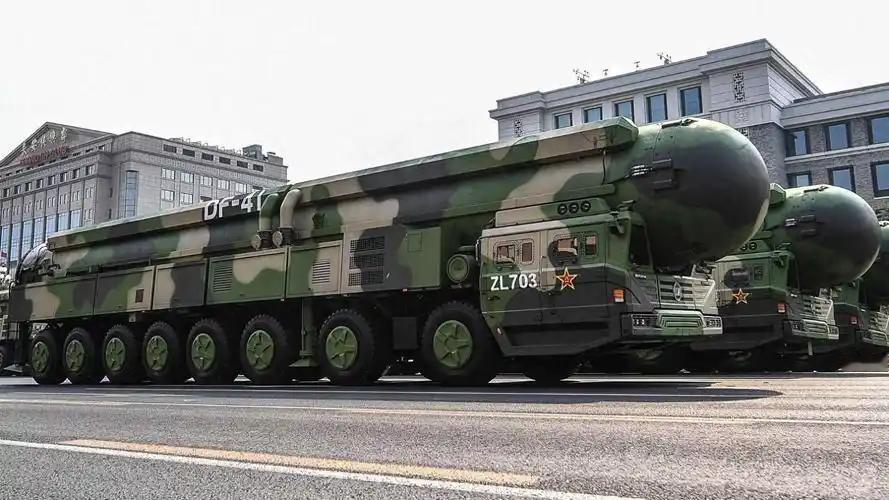 *中国应向全世界公告，凡在中国历史上侵犯过中国的国家，如敢再次侵犯中国，中国将对