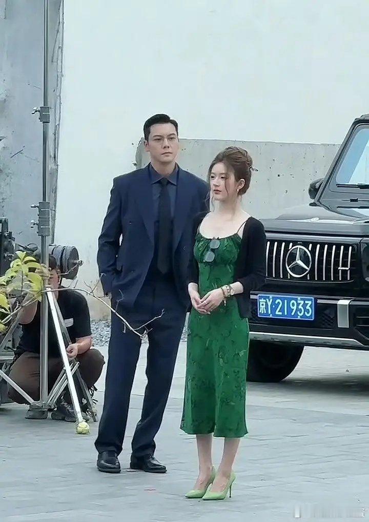 大家觉得赵露思和陈伟霆有cp感吗？ ​​​