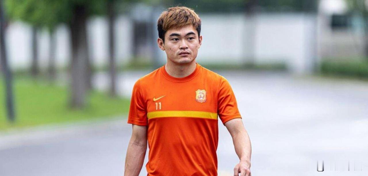 客场陷入落后绝境，云南玉昆在武汉体育中心上演顽强反击，最终惊险逼平对手！作为本赛