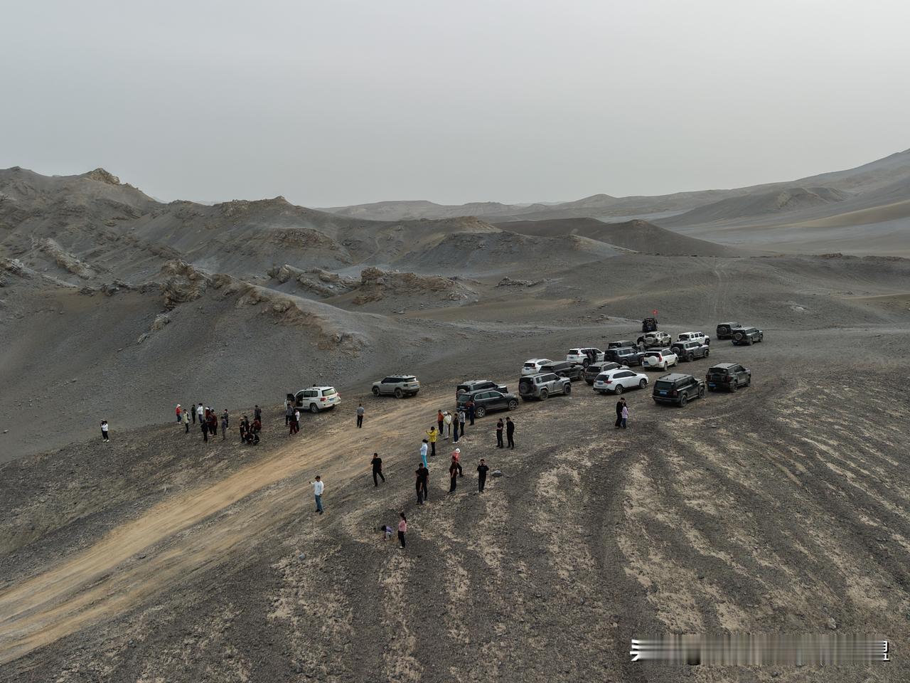 肉孜节3日自驾，第二天，穿越罗布泊的地狱之火，上期说到已经过了两段最艰难的路，如