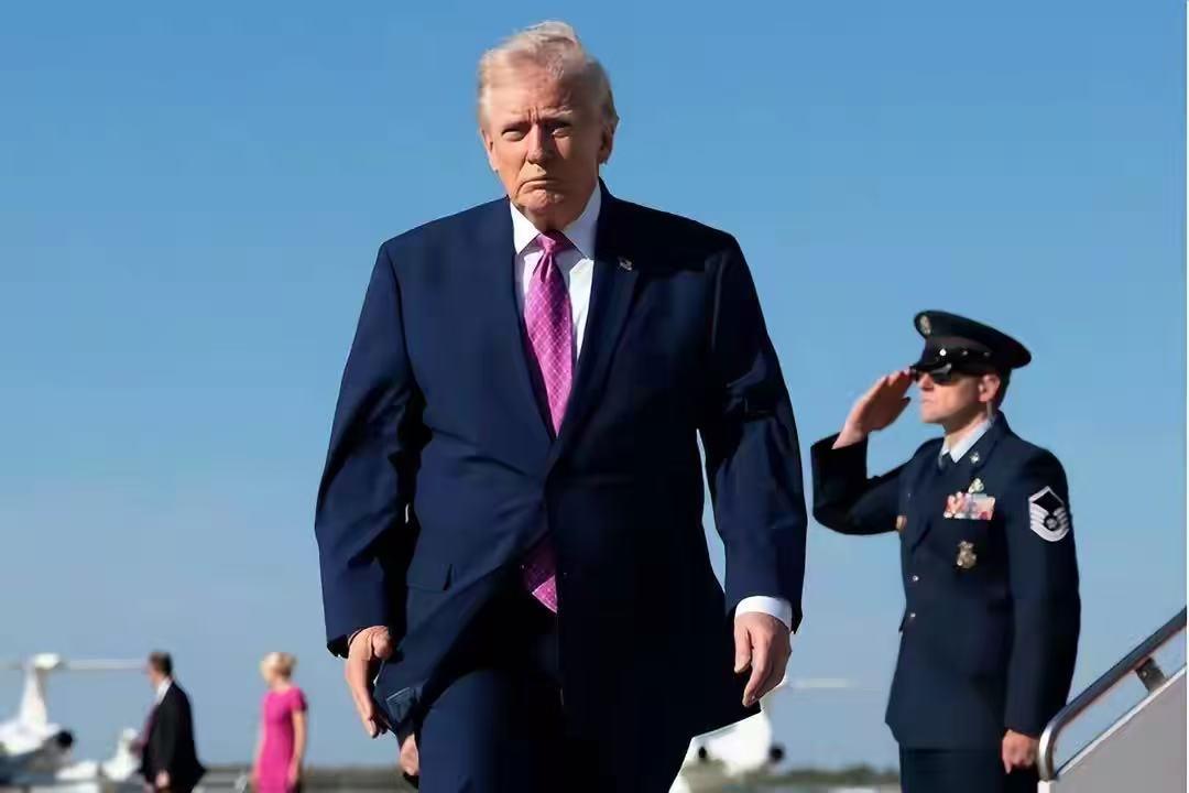 特朗普公开感谢不到24小时，伊朗又掀桌子，战争最大赢家出现

特朗普公开在社交平