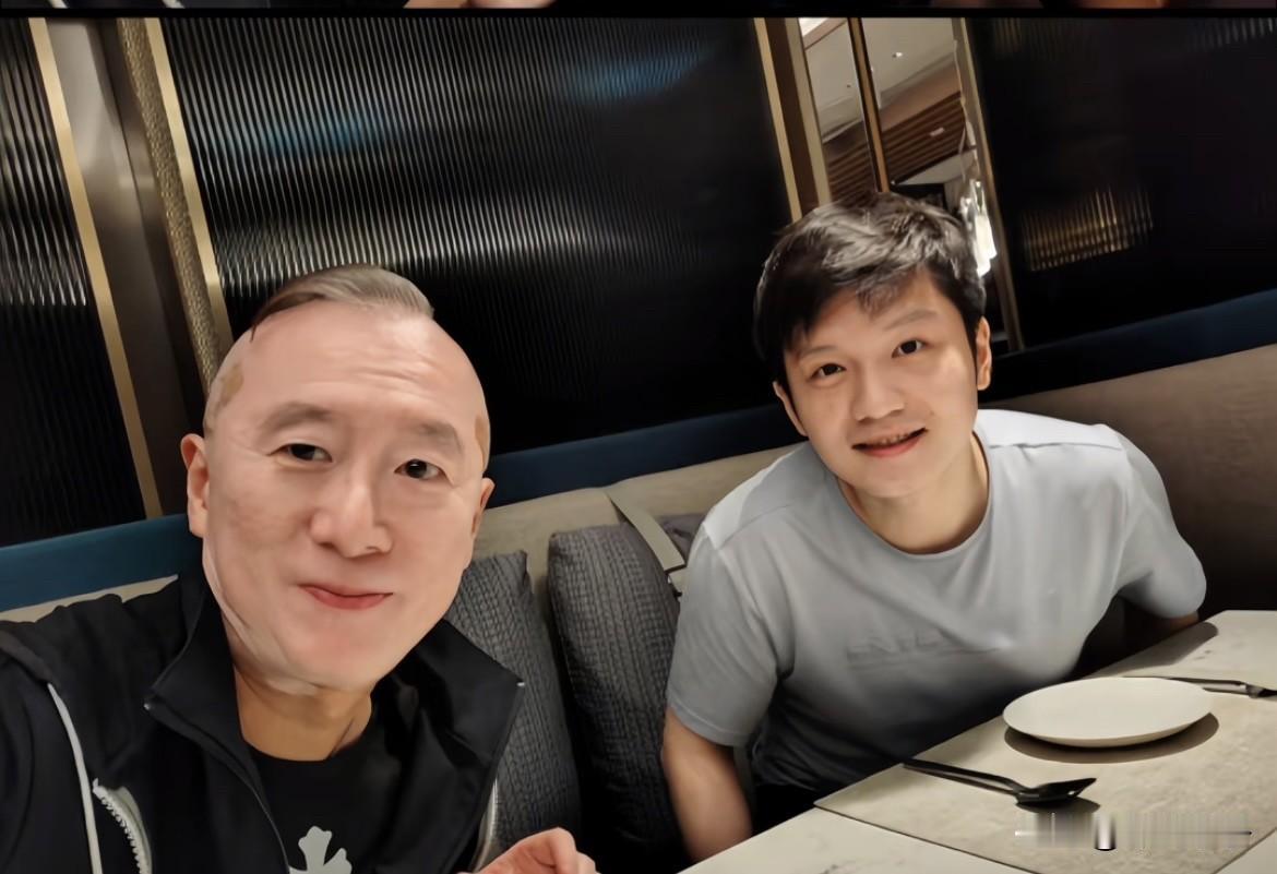 一饭封神上有嘉宾提议东东David去买菜然后去跟David的教练打乒乓球，Dav