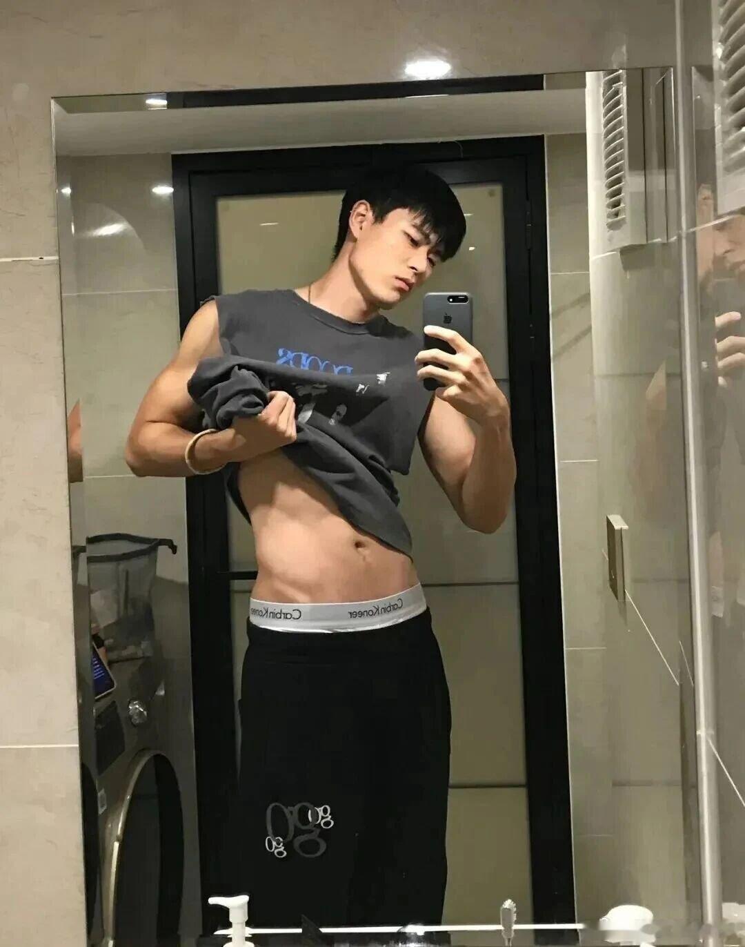 体育生怎么看都不腻的吧体育生