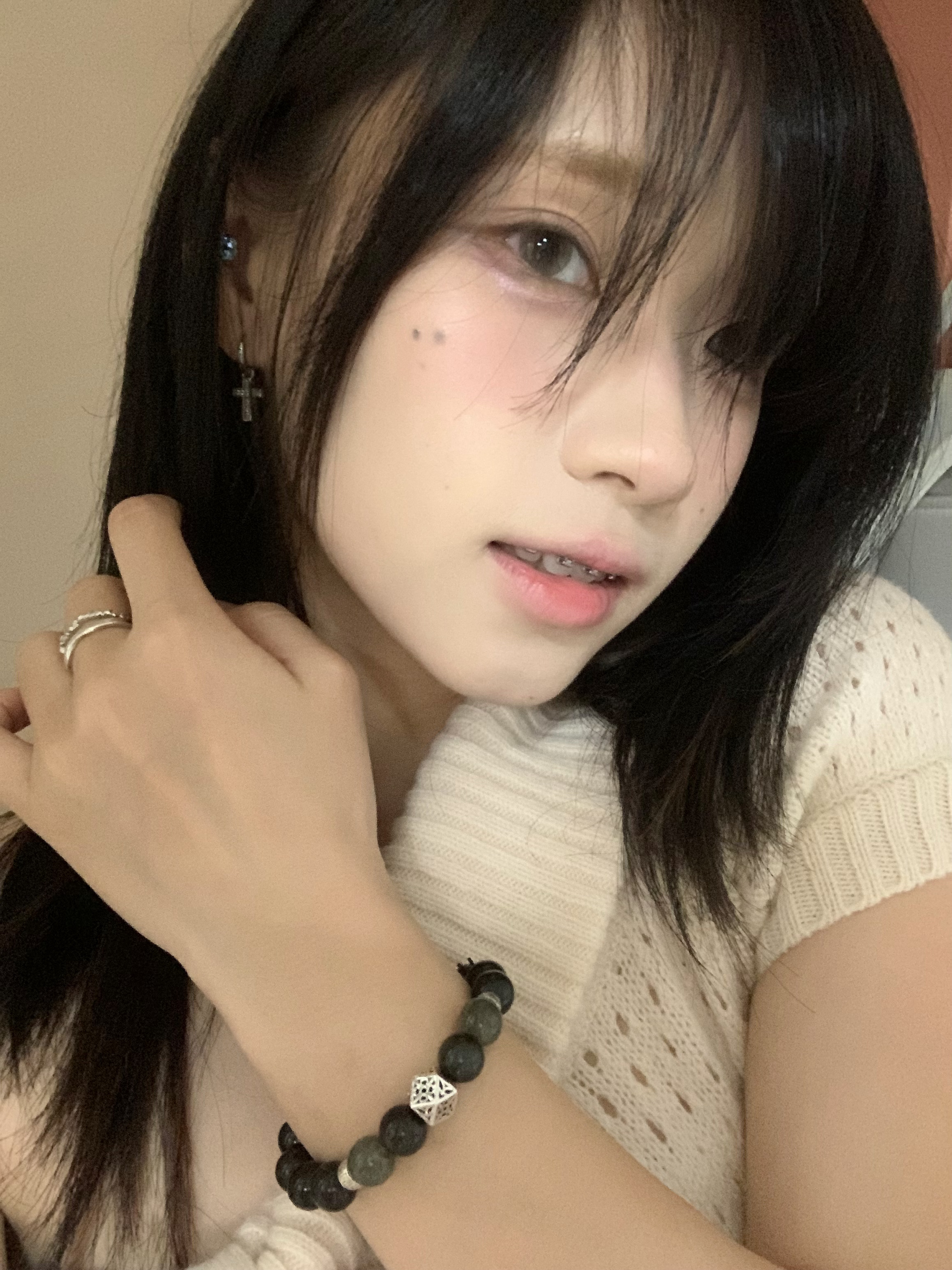 前段时间感觉水逆了一样，运气特别特别差，然后去找老师根据我的五行定制了一串手链。