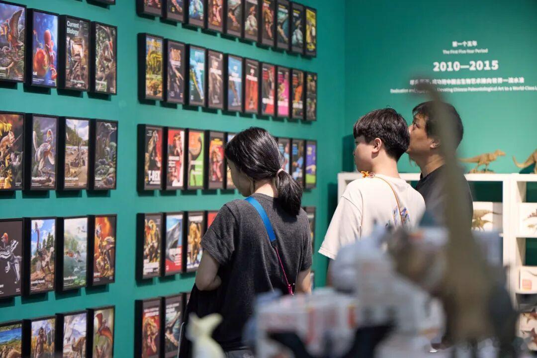 不止越野向山海！212越野车携手PNSO打造新美育艺术展 当硬核越野遇见科学艺术