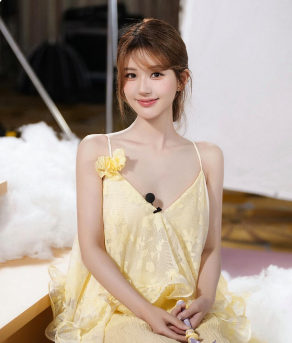 1. 卖鱼叔走红后，就开始嫌弃自己的老婆，身边围绕的人多了起来。如今两人达成协议
