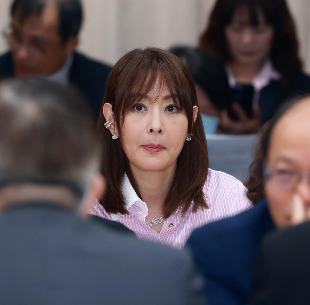 沈政男炮轰贾永婕：典型的"假爱台湾"！证据就是她连一句本土语言都不会讲
精神科医