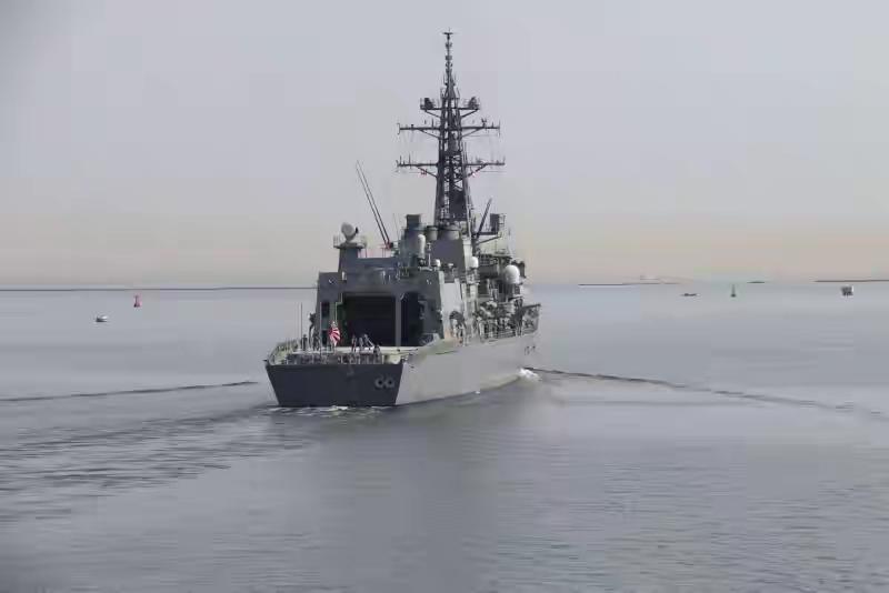 日军舰悍然闯台海，解放军24小时内东海亮剑！高市早苗必须看懂中国信号
 
台海局