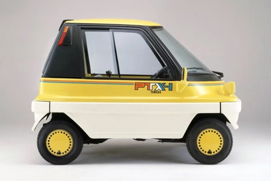 1983年，雅马哈PTX-1概念车，50cc单缸发动机，长2米宽1.2米高1.2