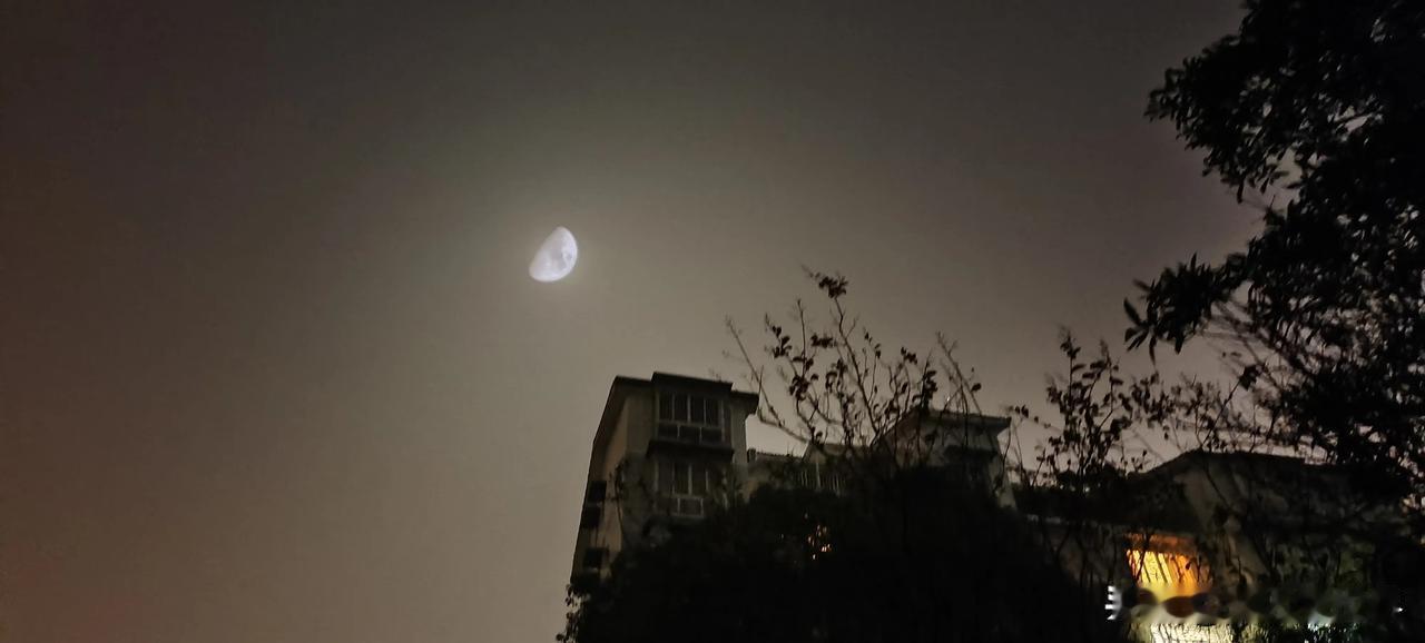 上联：一曲长歌忆往昔，诚邀下联羌人对：半轮残月叹流年；千杯浊酒醉今朝[灵光一闪]