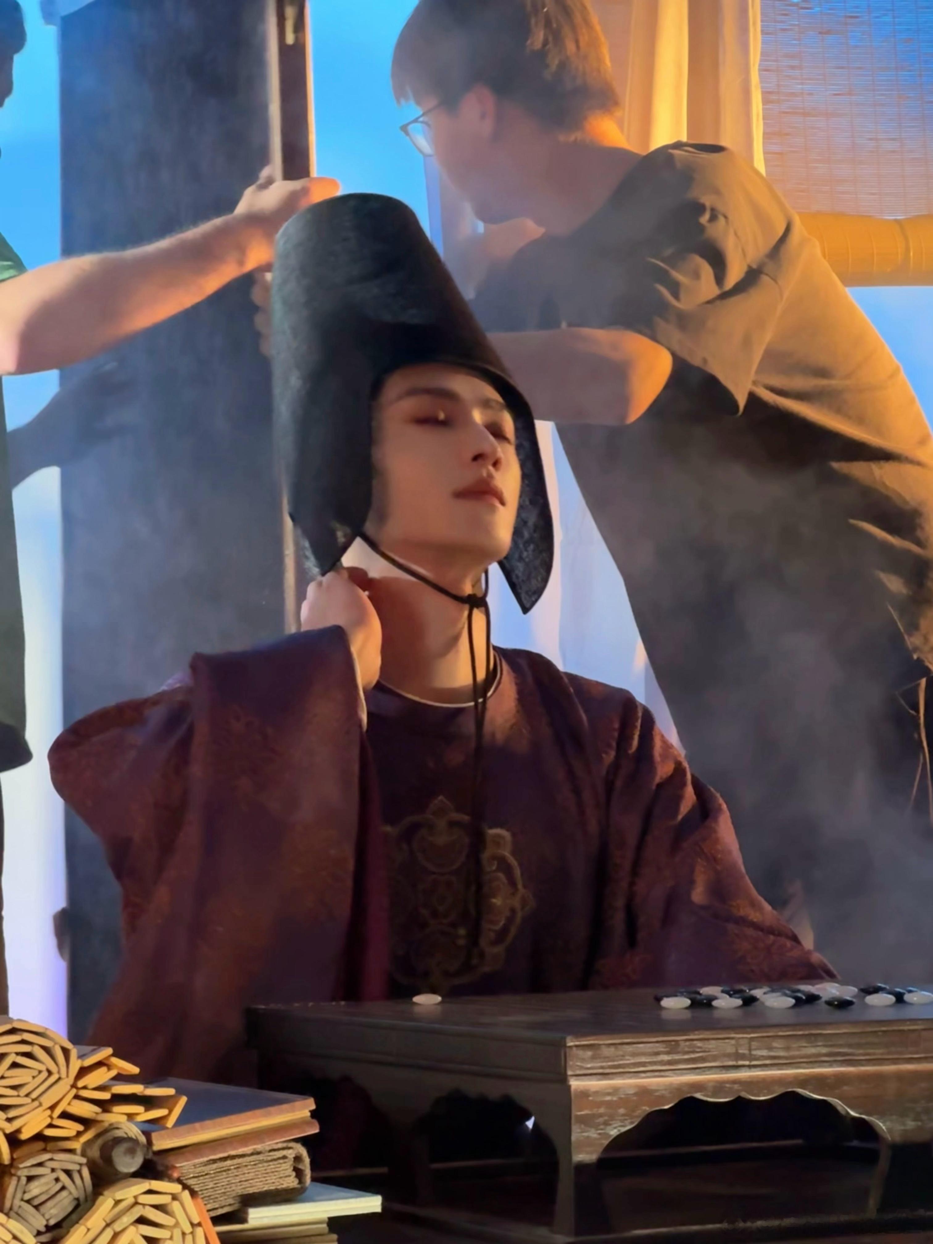 最喜欢的还是九重紫的邬善全伊伦顶着这张脸爱而不得 ​​​