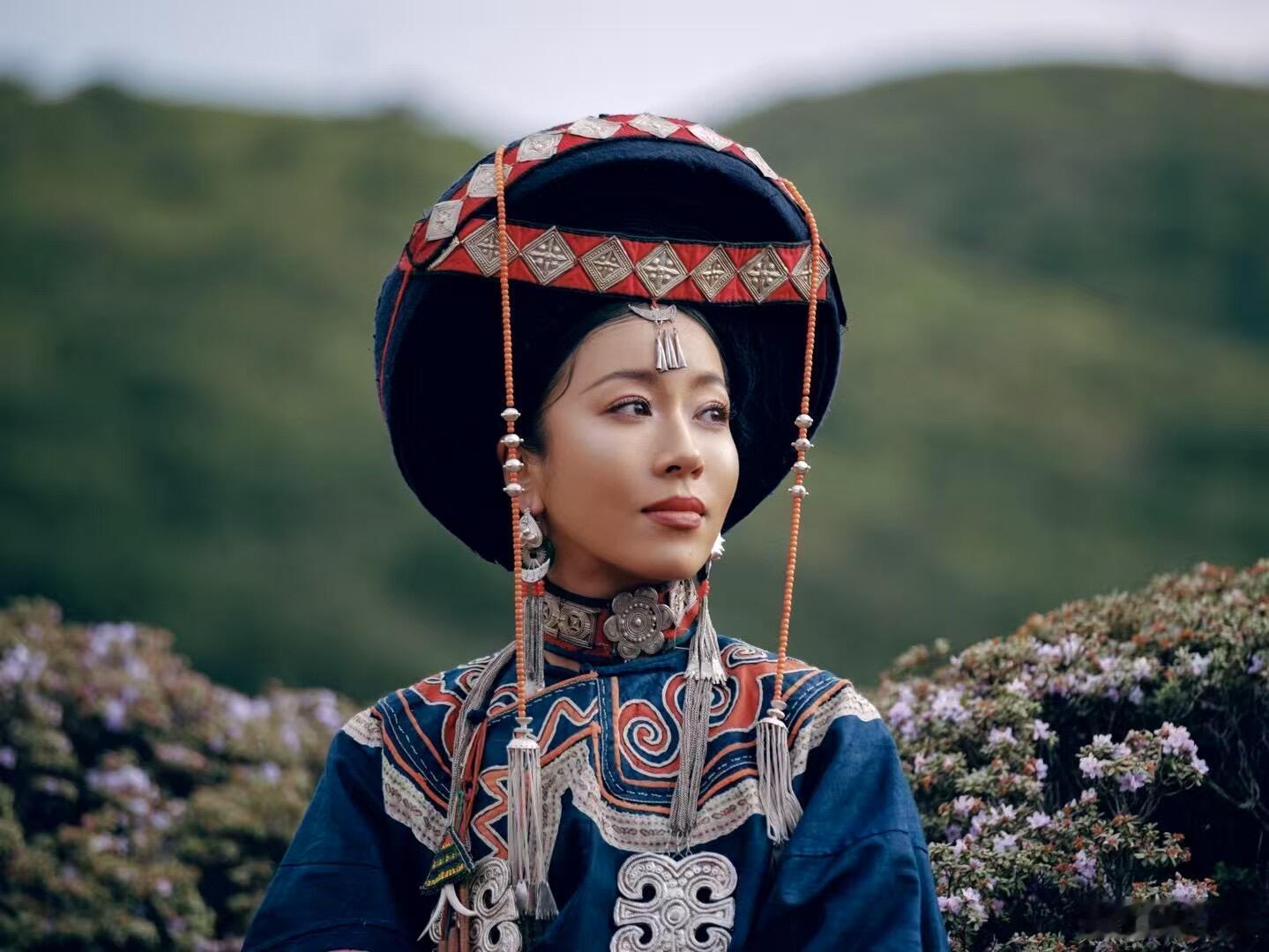 吉克隽逸穿一百多年前老衣服好好看啊这是可以说的吗，把吉克的美都展现出来了。那种不