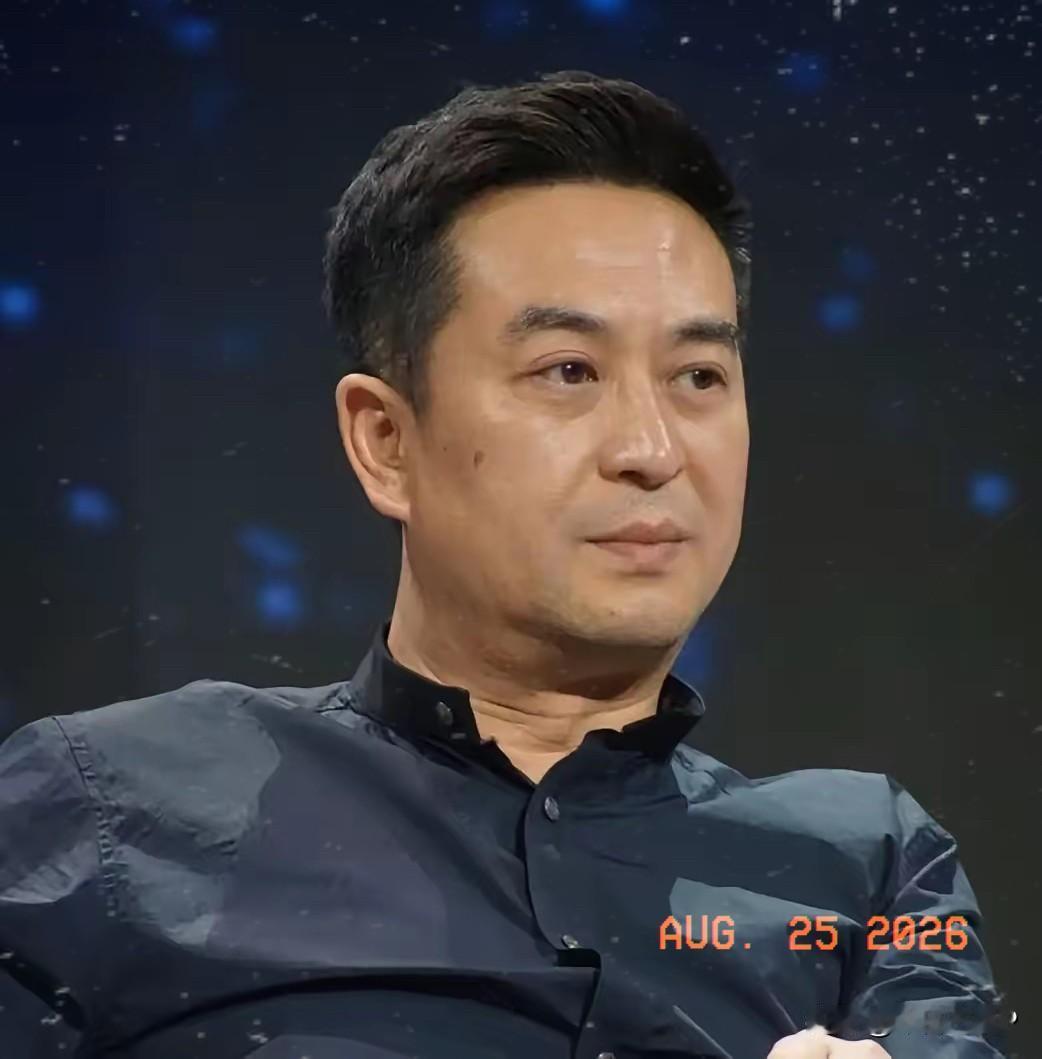 8月25号凌晨，张嘉益工作室发了一份严正声明。
就六个字韩沛颖不是我的人。
事情
