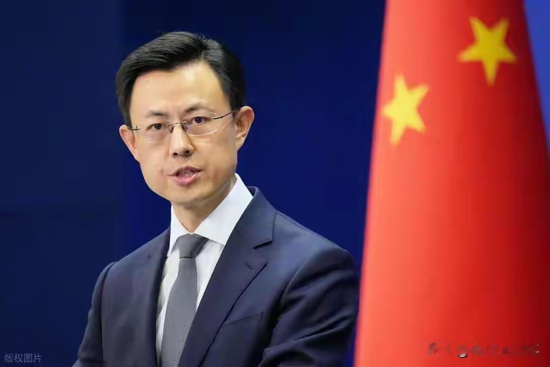 三面承压困局显现！马科斯内外双线遇挫，菲律宾进退两难
 
美菲声势浩大的“肩并肩