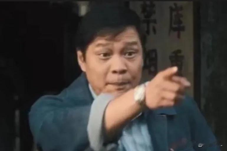 洋帅难选，足协考虑国足主帅先由本土教练过渡，媒体列出四大人选，范志毅、郑智、李伟