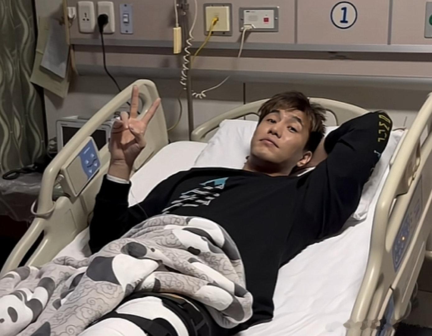 【郭艾伦受伤后发文郭艾伦说手术很顺利】3月17日，郭艾伦更新个人社媒透露自己手术