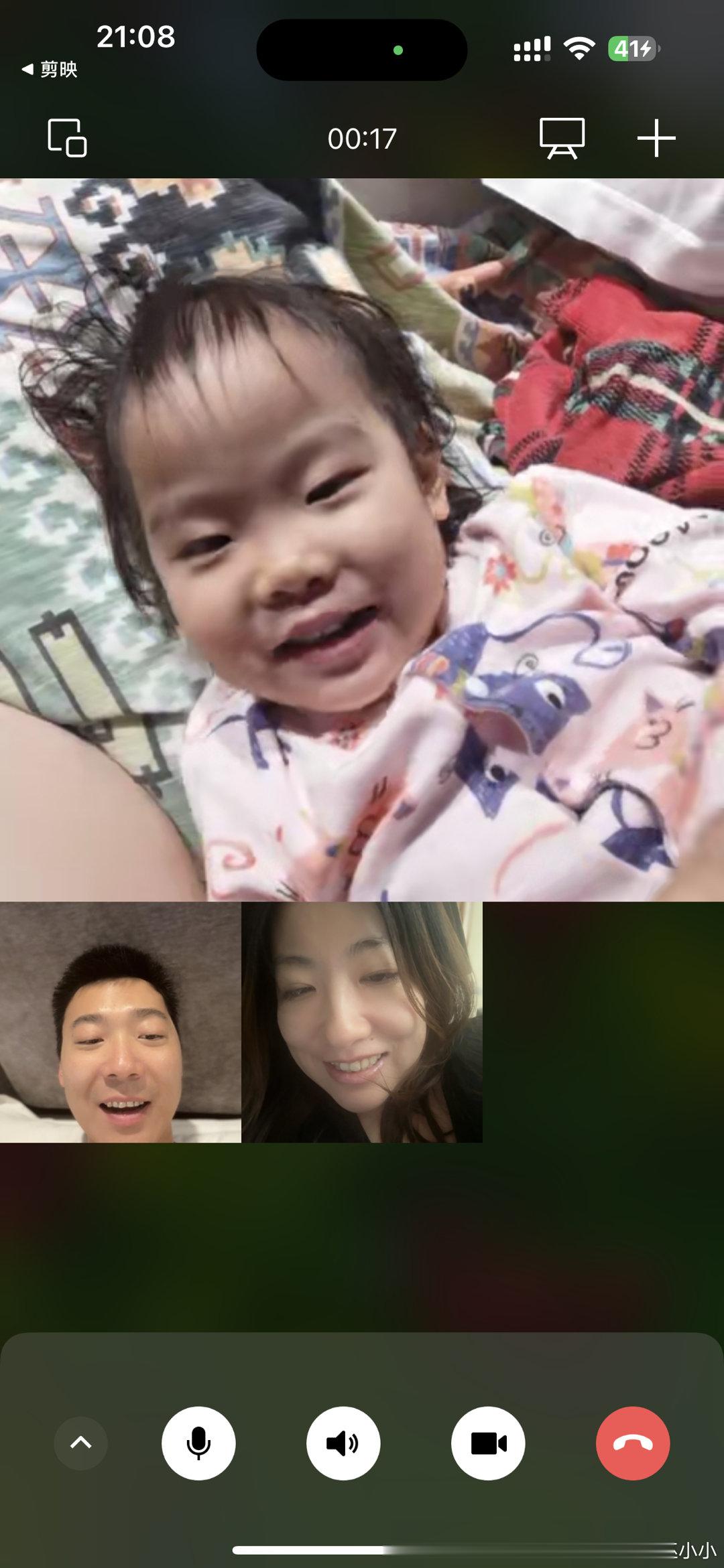 我本来计划好了自己一个人在家一周怎么浪，开心的不得了，结果周一姐姐就发烧，赶紧从