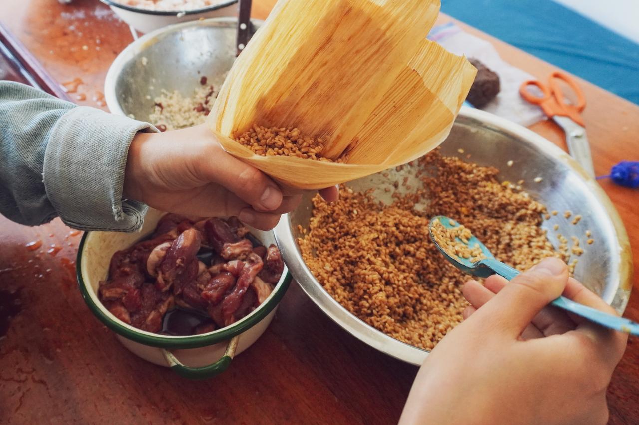 端午安康！没想到在墨西哥🇲🇽也能吃到粽子，还是甜咸两种口味的！有一对神仙朋友